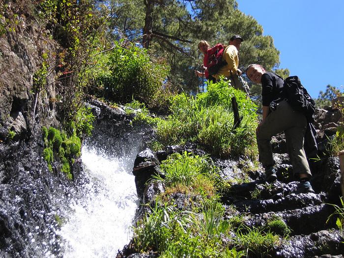 Wandern am Wasserfall auf La Palma
